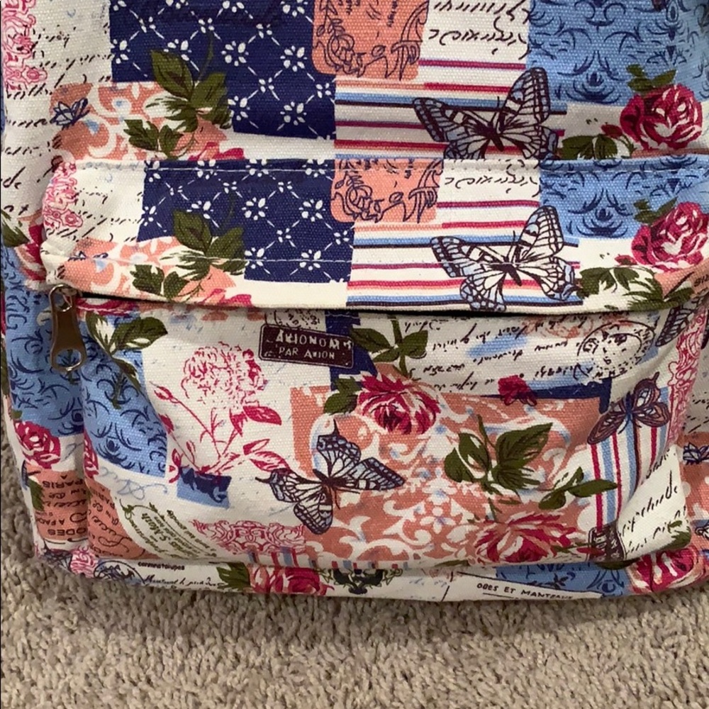 Floral Backpack 🌸 - Picture 8 of 16